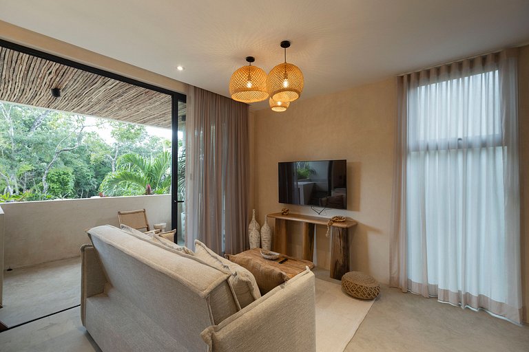 Balcón con vista a la selva y alberca privada 1rec