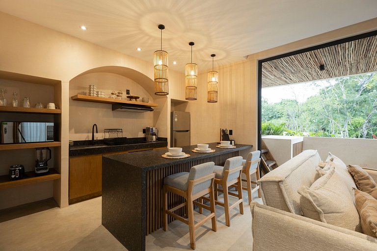 Balcón con vista a la selva y alberca privada 1rec