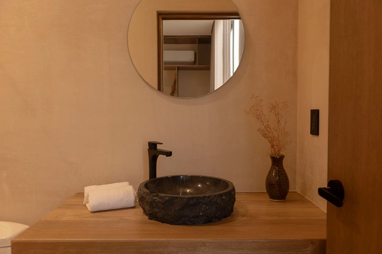 Lujo en Tonos Tierra: 1 Hab con Piscina privada