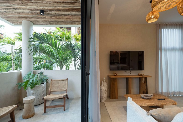 Balcón con vista a la selva y alberca privada 1rec