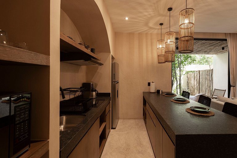 Lujo en la Selva: 1 Hab + Piscina privada y jardín