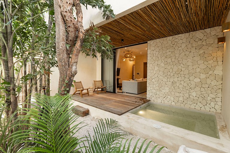 Lujo en la Selva: 1 Hab + Piscina privada y jardín