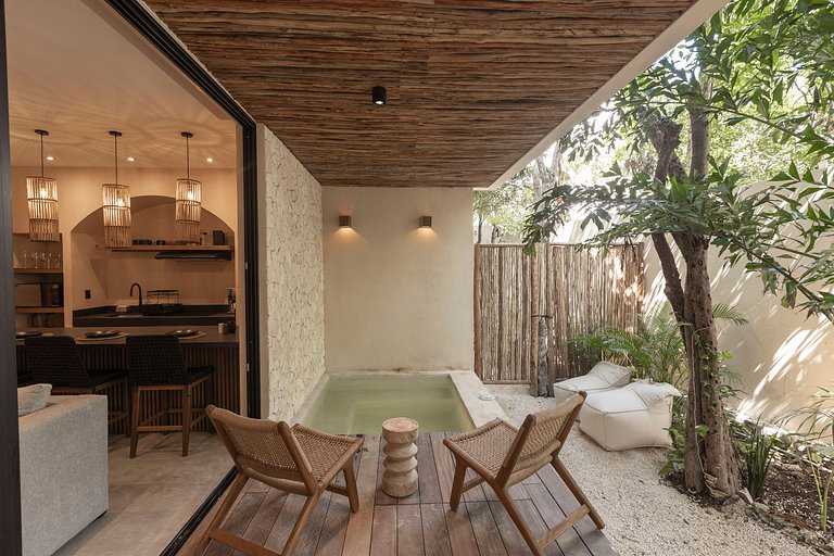 Lujo en la Selva: 1 Hab + Piscina privada y jardín